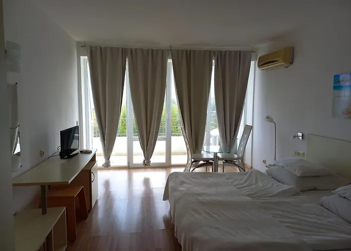 Хотел Romance Китен