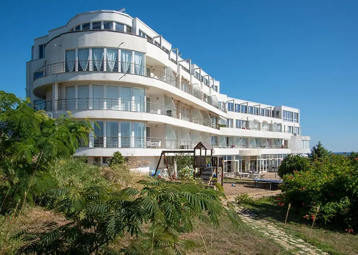 Romance Хотел Китен