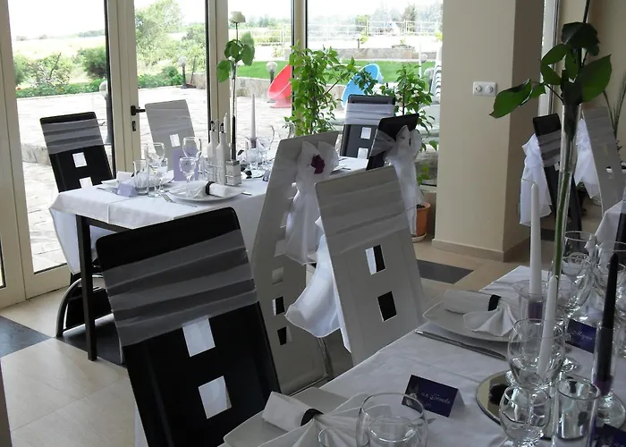 Хотел Romance Китен